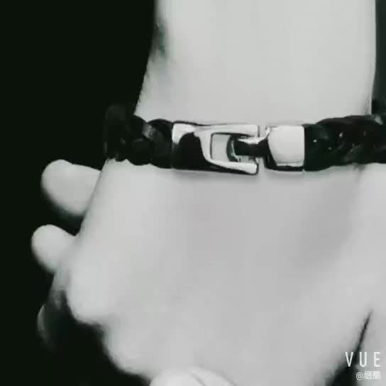 سوار من سبائك الجلد منسوج يدويًا